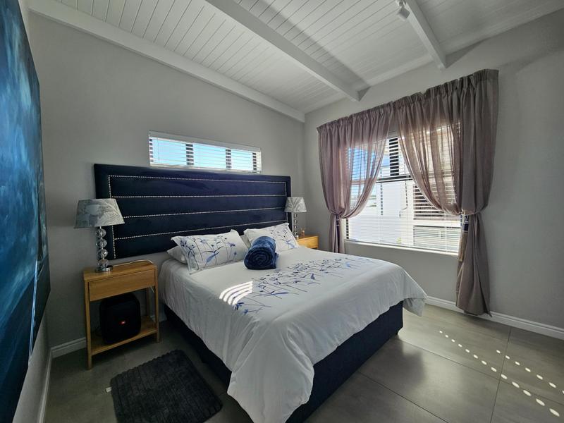 3 Bedroom Property for Sale in Britannia Bay Western Cape